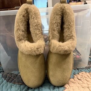New UGG Nita Genuine Shearling Slippers